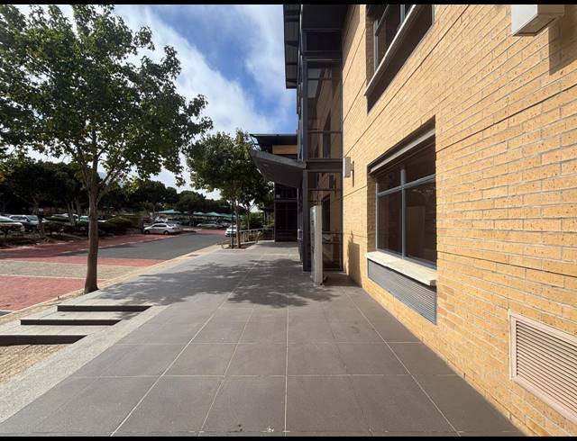 400M² OFFICE TO LET IN PLATTEKLOOF 3